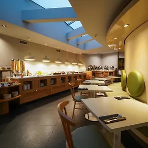 987 Design Praga