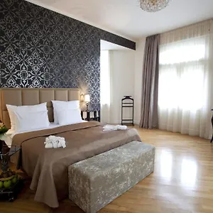 Deminka Palace Szálloda